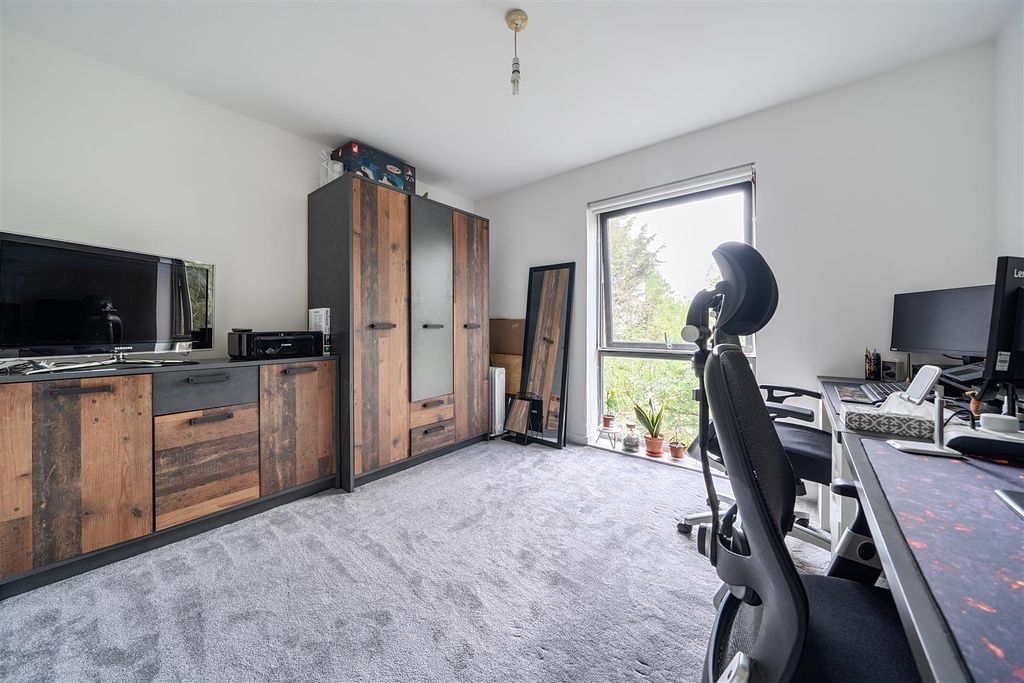 Additional image 6 of 2 bed flat for saleLily Close, Pinner HA5