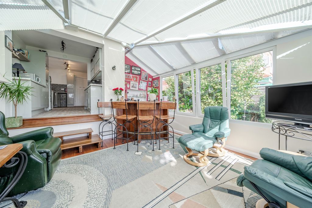 Property photo 2 of 17