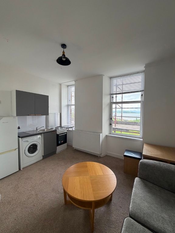 Property photo 1 of 4