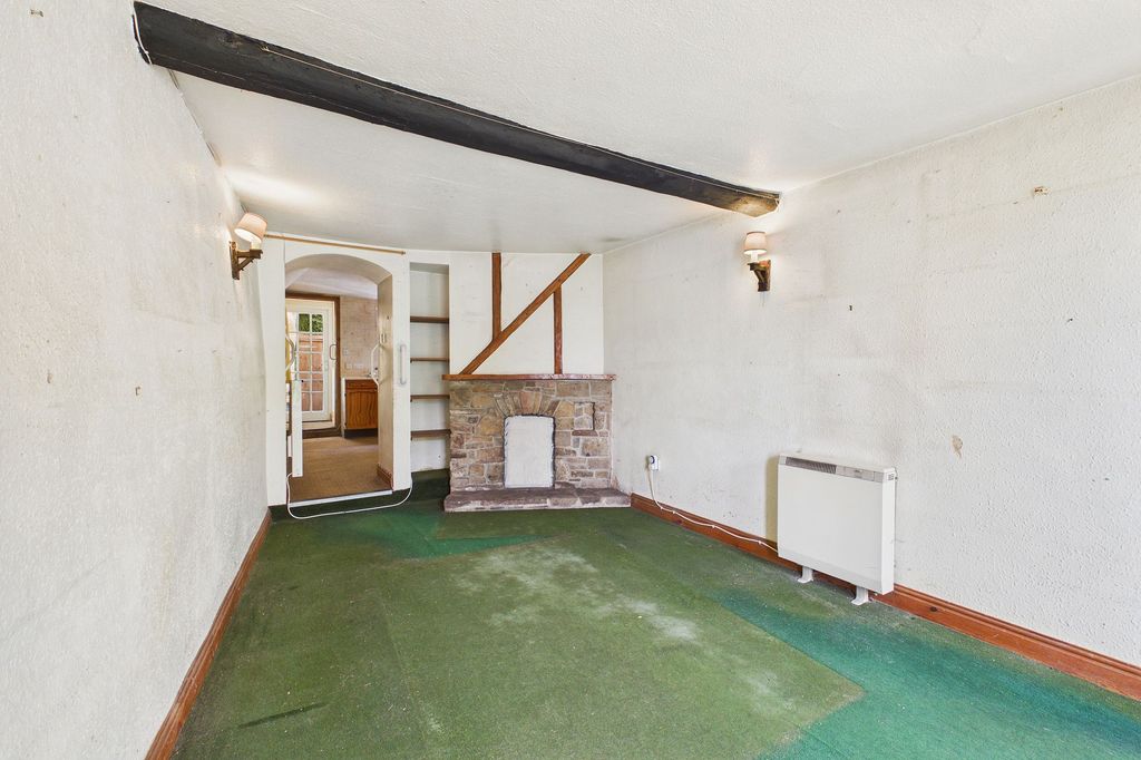 Property photo 2 of 17