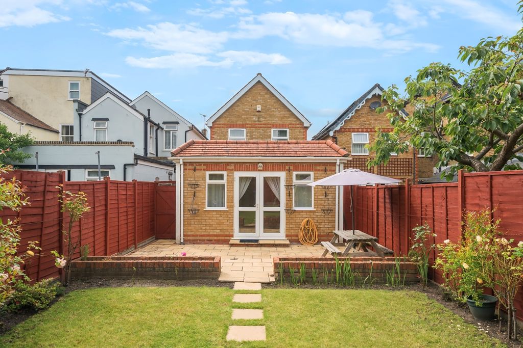 Property photo 1 of 15 1140061 (9)