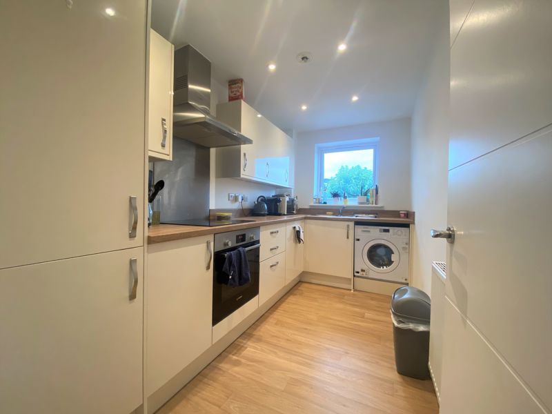Property photo 2 of 8 Kitchen
