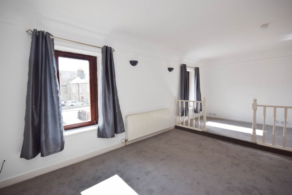 Property photo 3 of 18 Photo 3