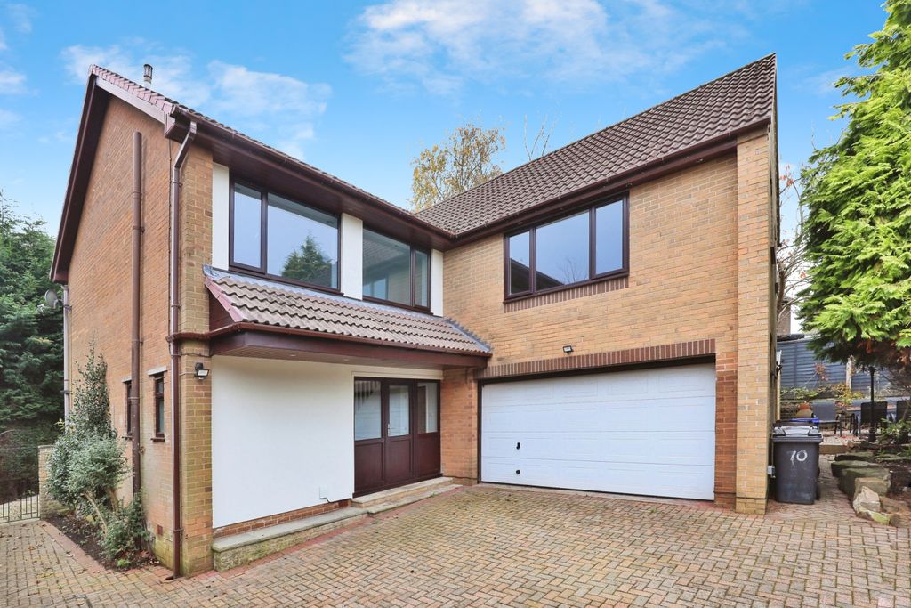 Property photo 2 of 17 Photography