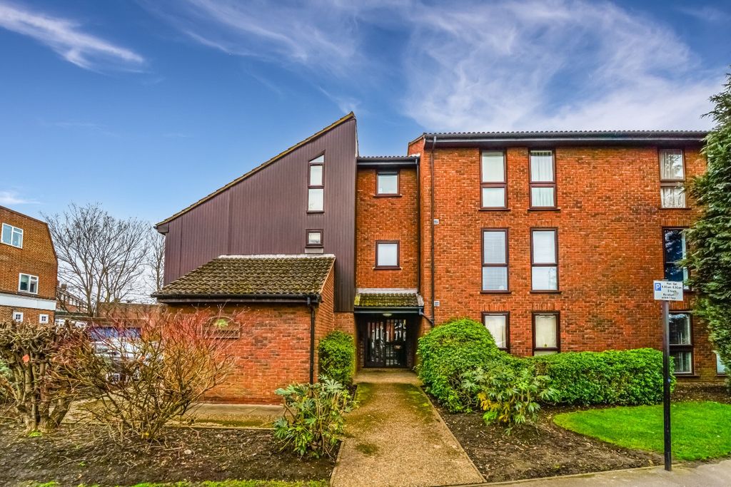 Property photo 3 of 15 4936003