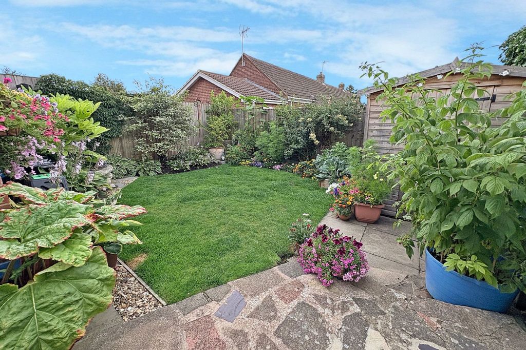 Property photo 2 of 13 4280055