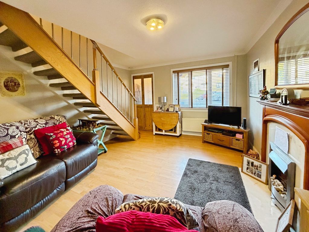 Property photo 3 of 14 Lounge