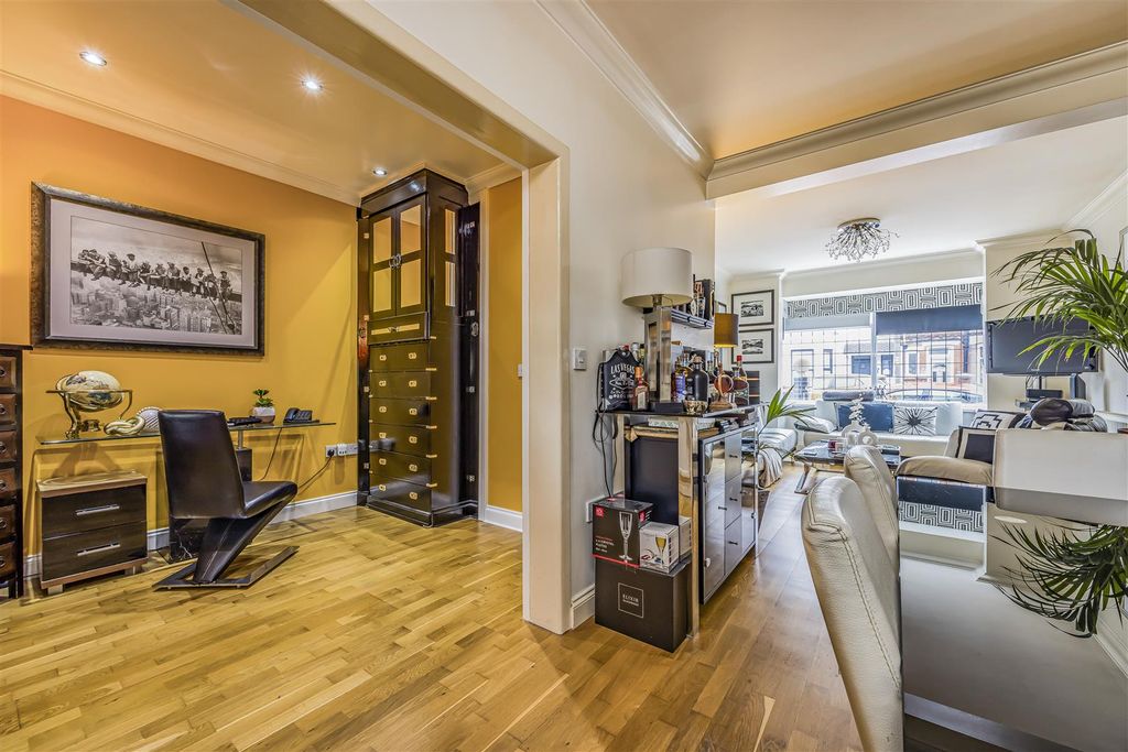 Property photo 3 of 31 34 Shelford Road, Southsea-Porticomarketing-Soldby