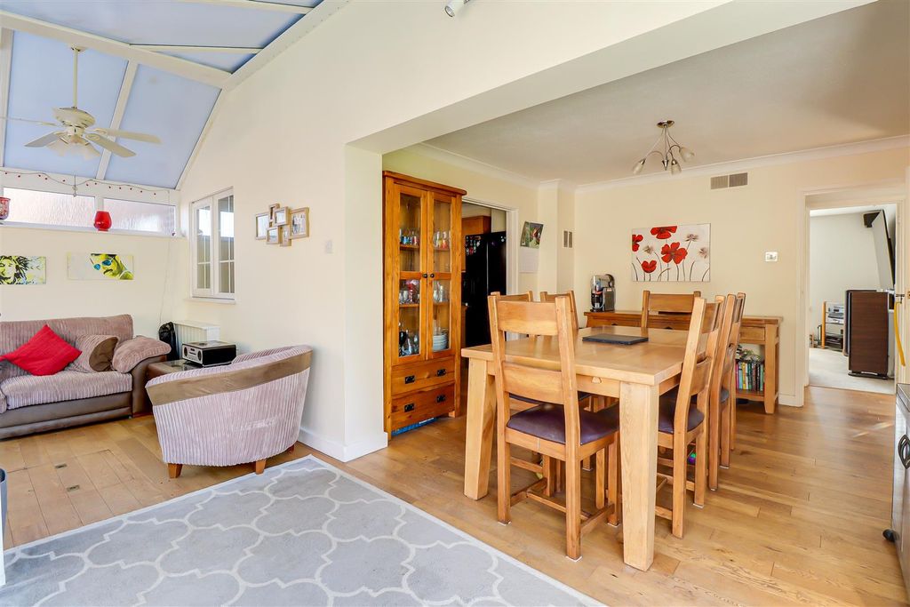 Property photo 3 of 26 Dining Room