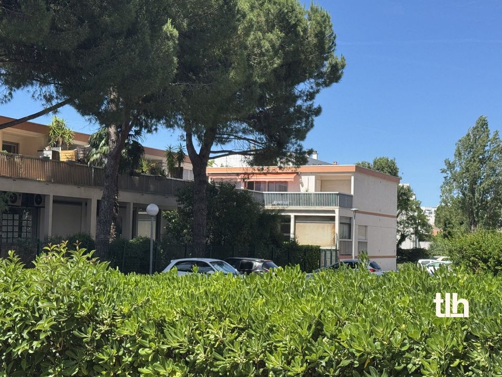 Property photo 1 of 14 Spacious 3/4-Room Flat – Montpellier