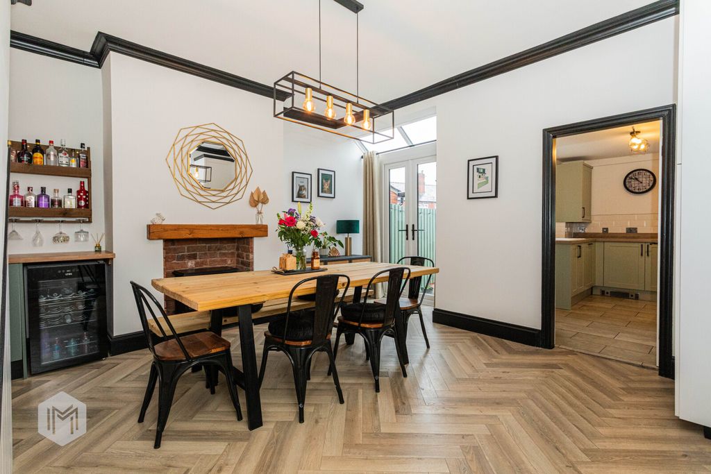 Property photo 2 of 23 Picture No. 05