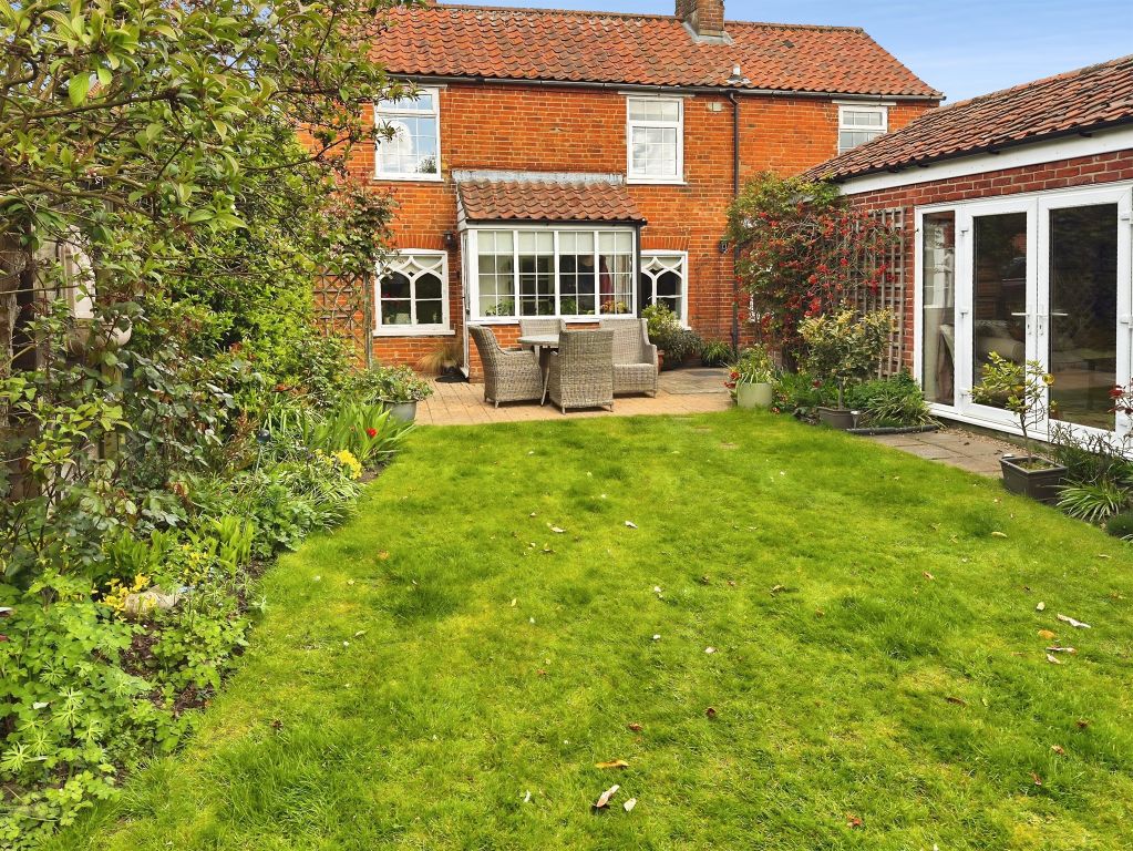 Property photo 1 of 21