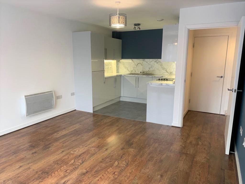 Property photo 3 of 8 Lounge Kit.Jpg