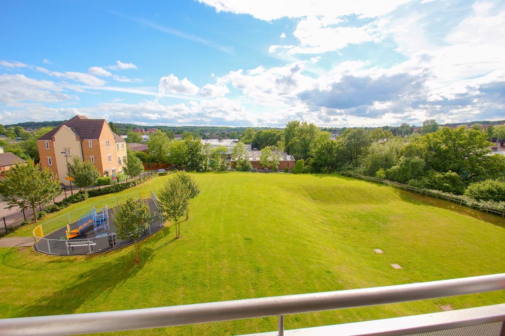 Property photo 2 of 15 Photo 17