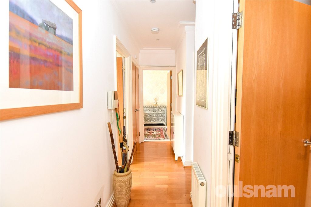 Property photo 3 of 24 Picture No. 07