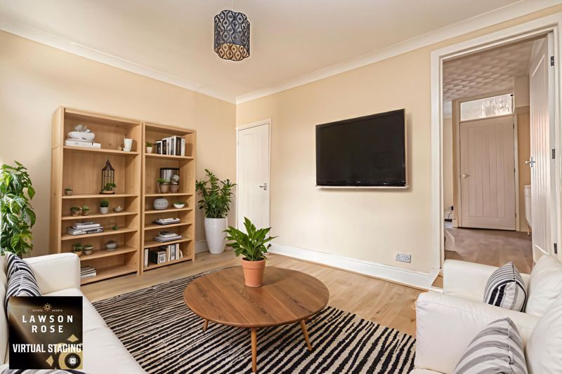 Property photo 2 of 15 .