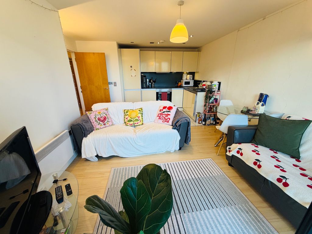 Property photo 2 of 12 Gallery