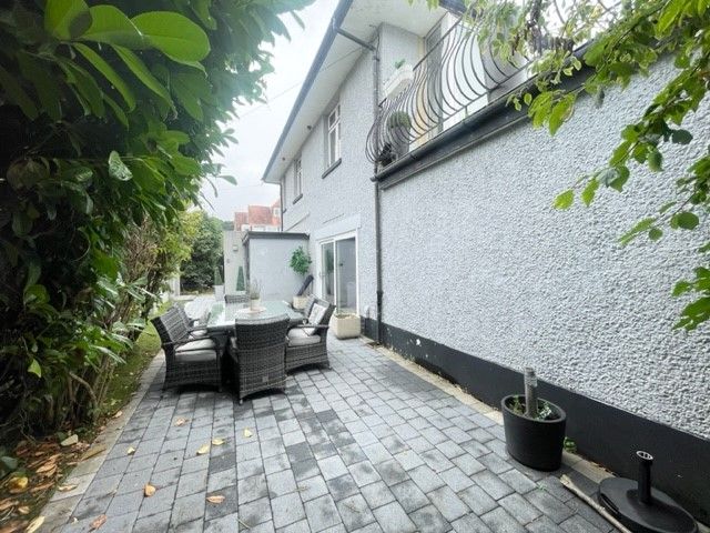 Property photo 3 of 16 Garden