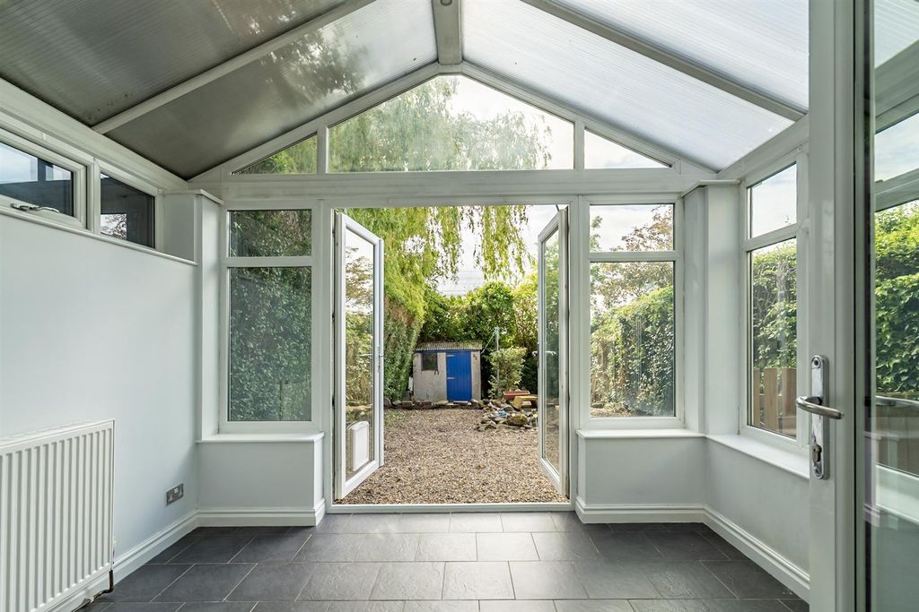 Property photo 3 of 19 Conservatory