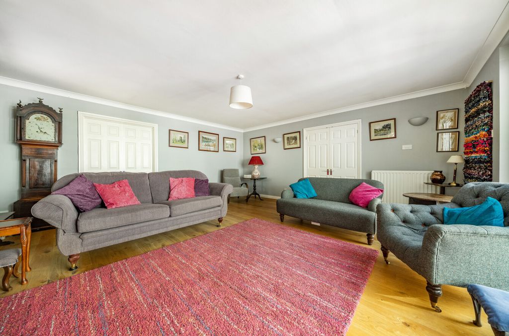 Property photo 2 of 19 Sitting Room