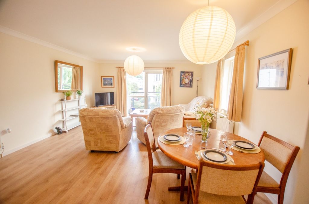 Property photo 3 of 8 Tps Bodmin 01208 74182-3