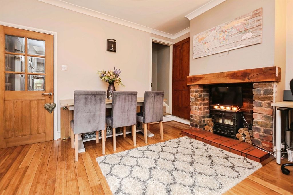 Property photo 3 of 17