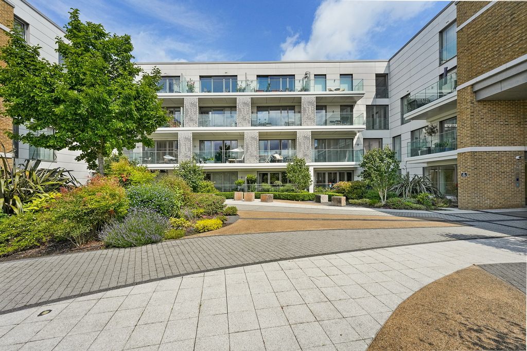 Property photo 2 of 20 Exerior