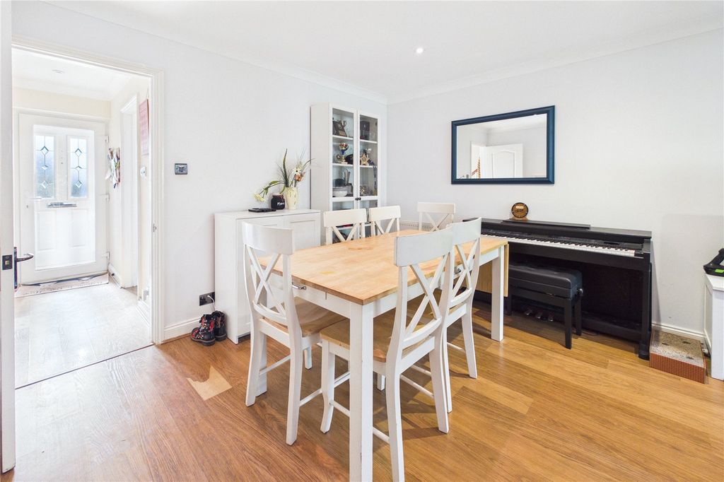 Property photo 3 of 20 Dining Room