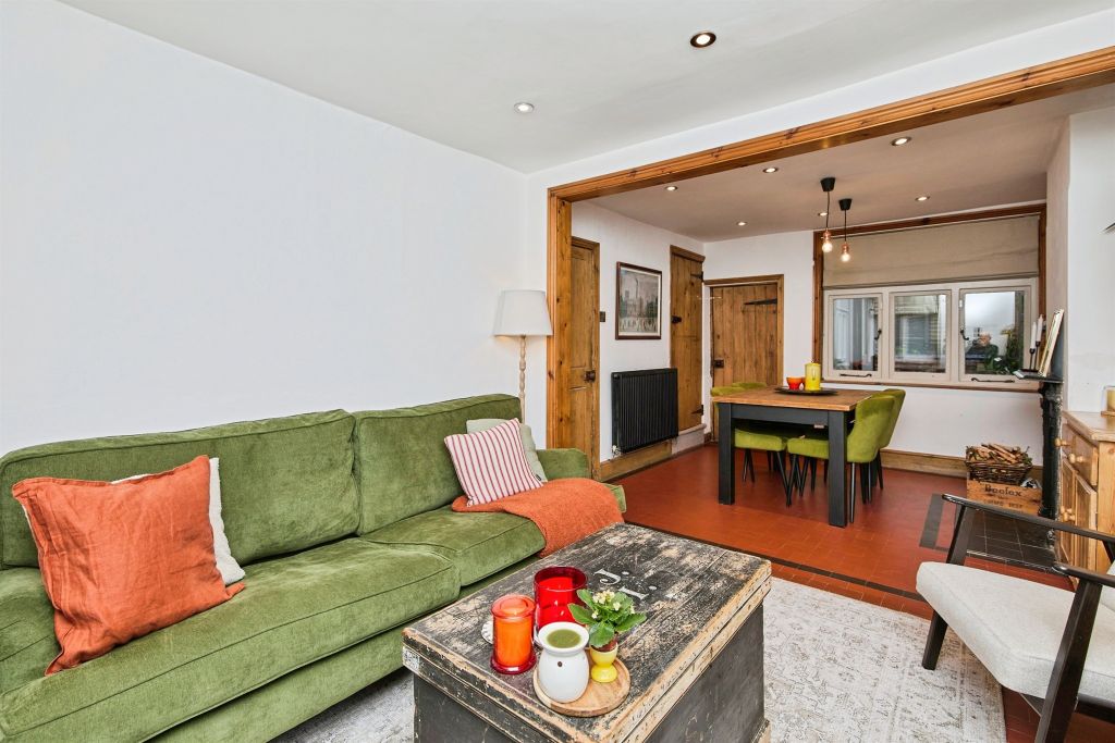 Property photo 2 of 20