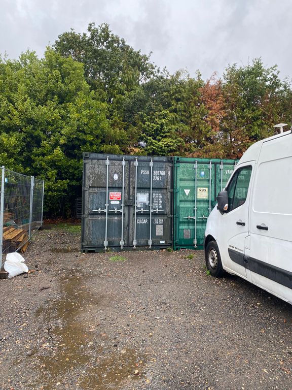 Property photo 1 of 2 20ft Container