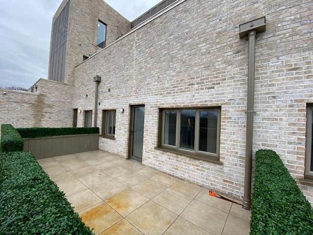 Property photo 2 of 7 Exterior