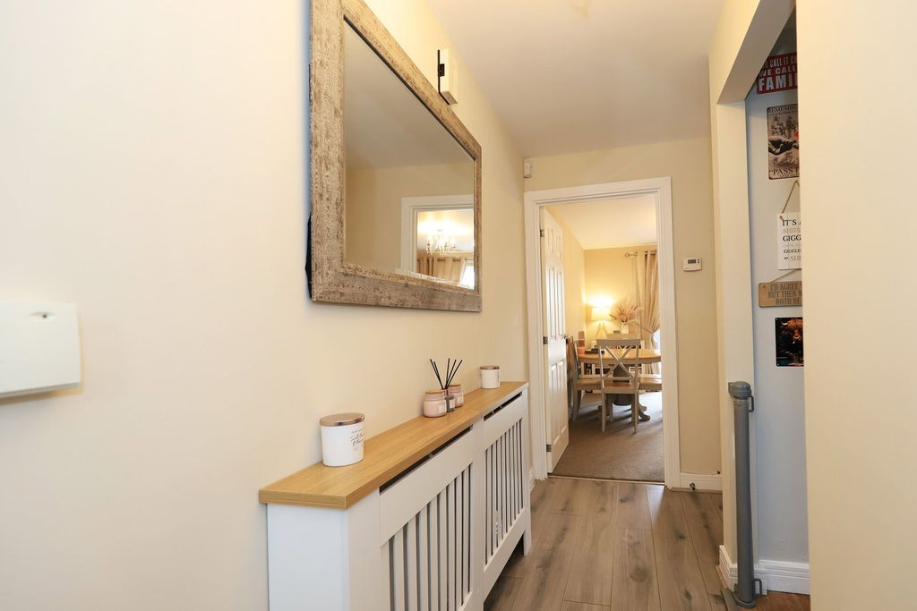 Property photo 3 of 46