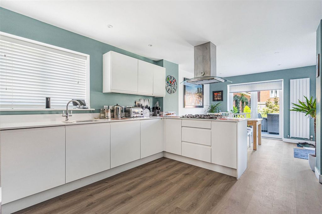 Property photo 2 of 24 11_79265.Jpg