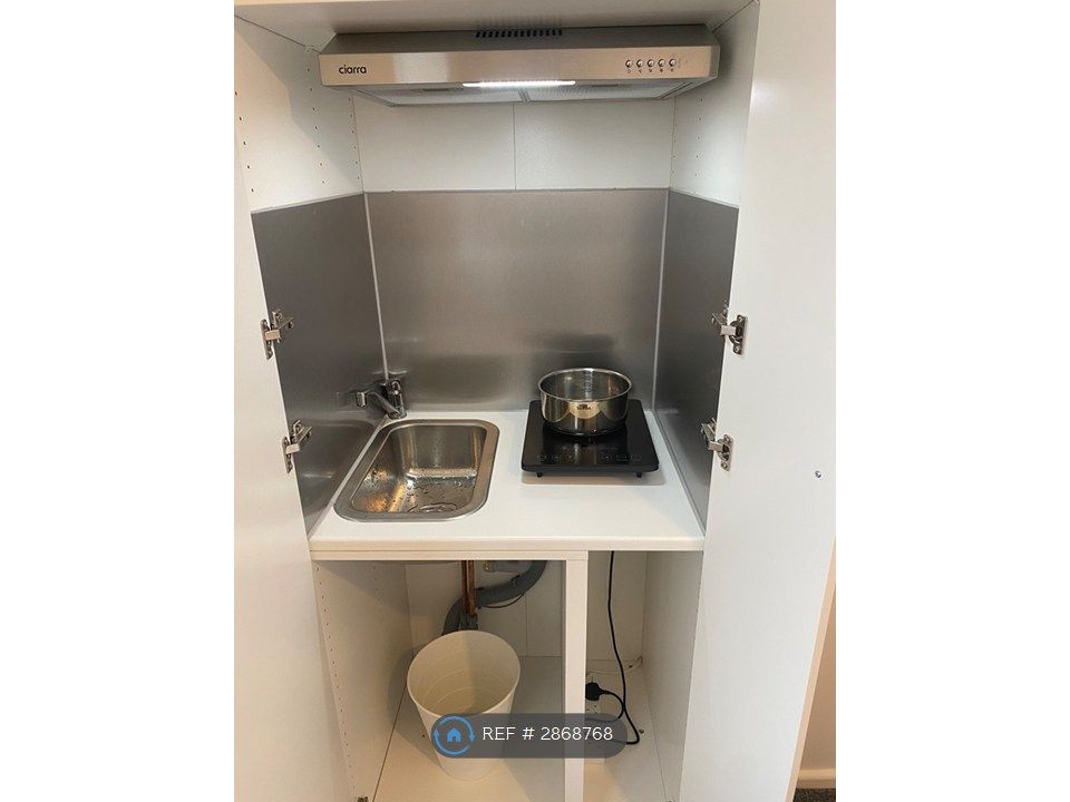 Property photo 3 of 4