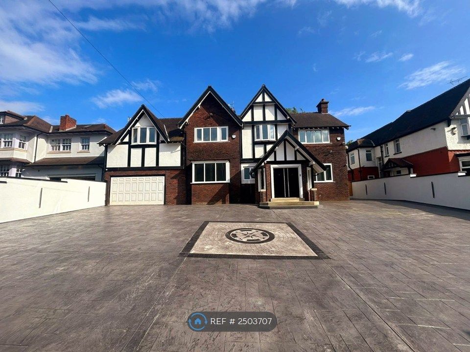 Property photo 2 of 29