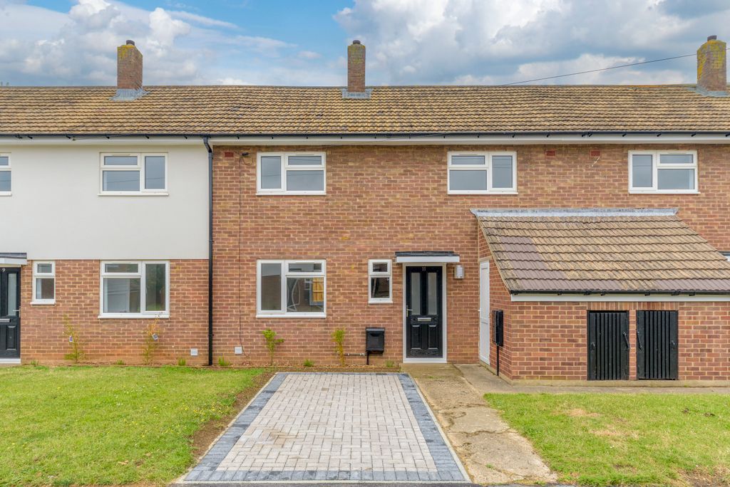 Property photo 3 of 20 Front