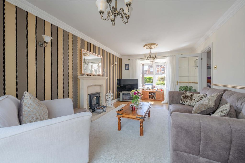 Property photo 2 of 30