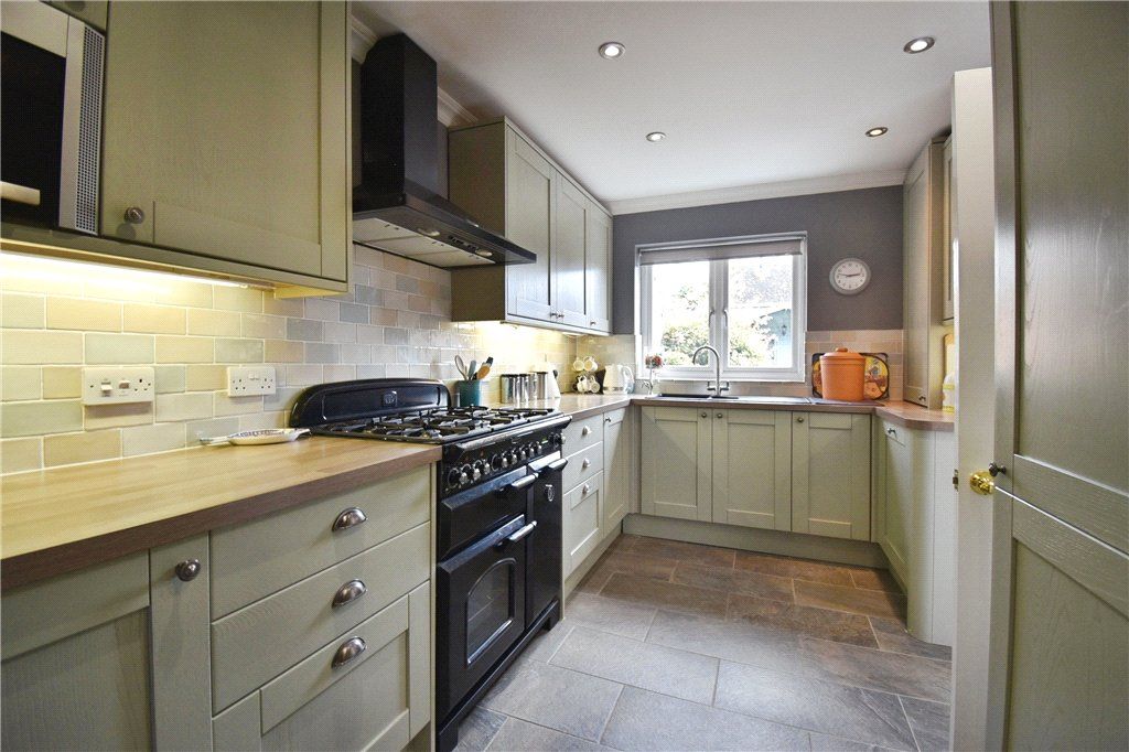 Property photo 2 of 14 Picture No. 11