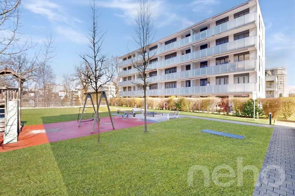 Property photo 2 of 12