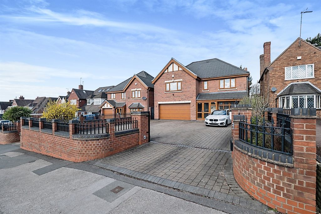 Property photo 1 of 14