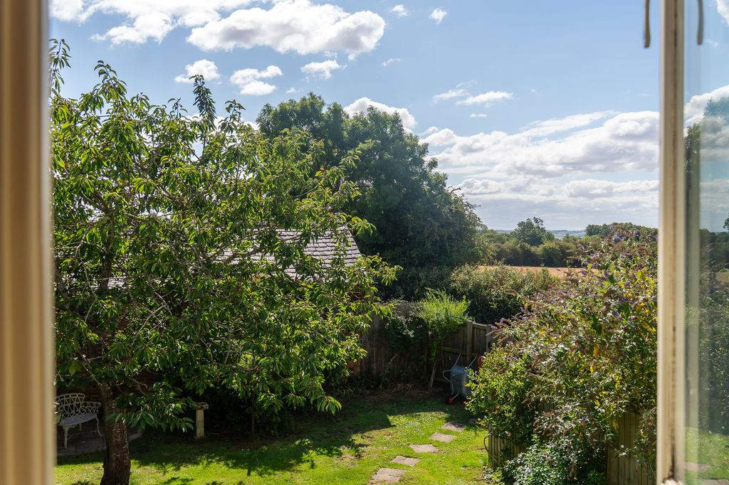 Property photo 3 of 30