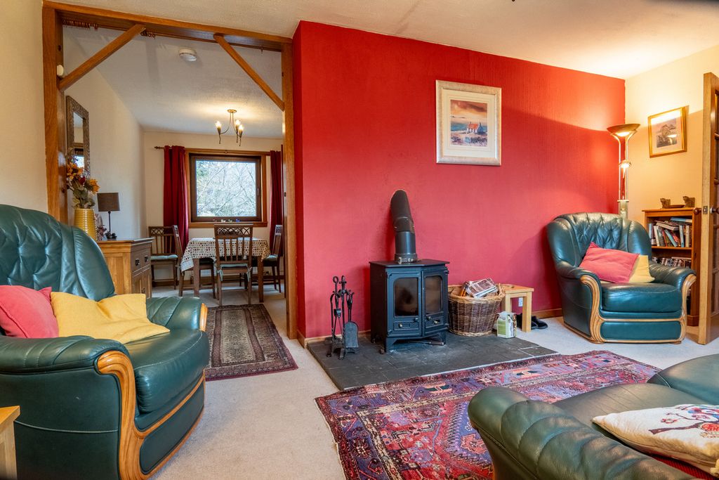 Property photo 3 of 32