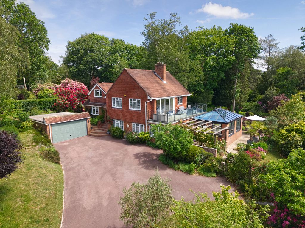Property photo 1 of 27