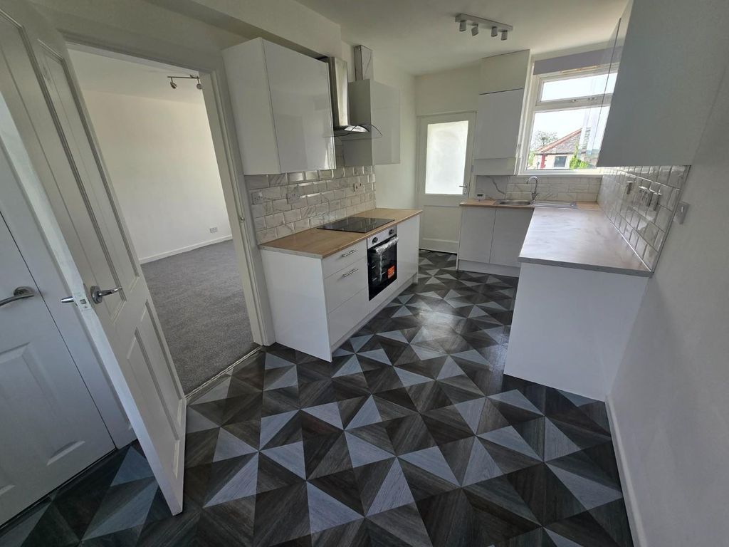 Property photo 3 of 10 Kitchen/Diner