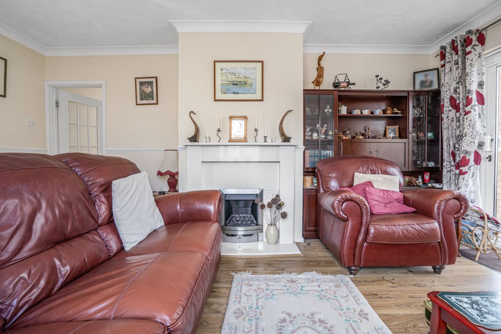 Property photo 3 of 20