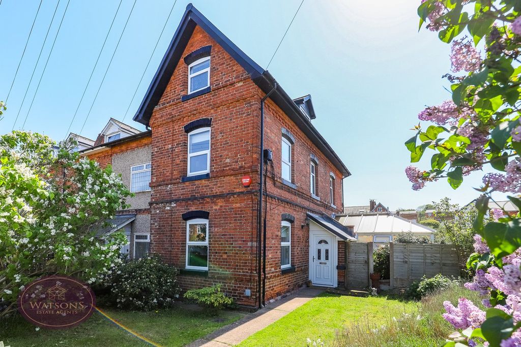 Property photo 1 of 27