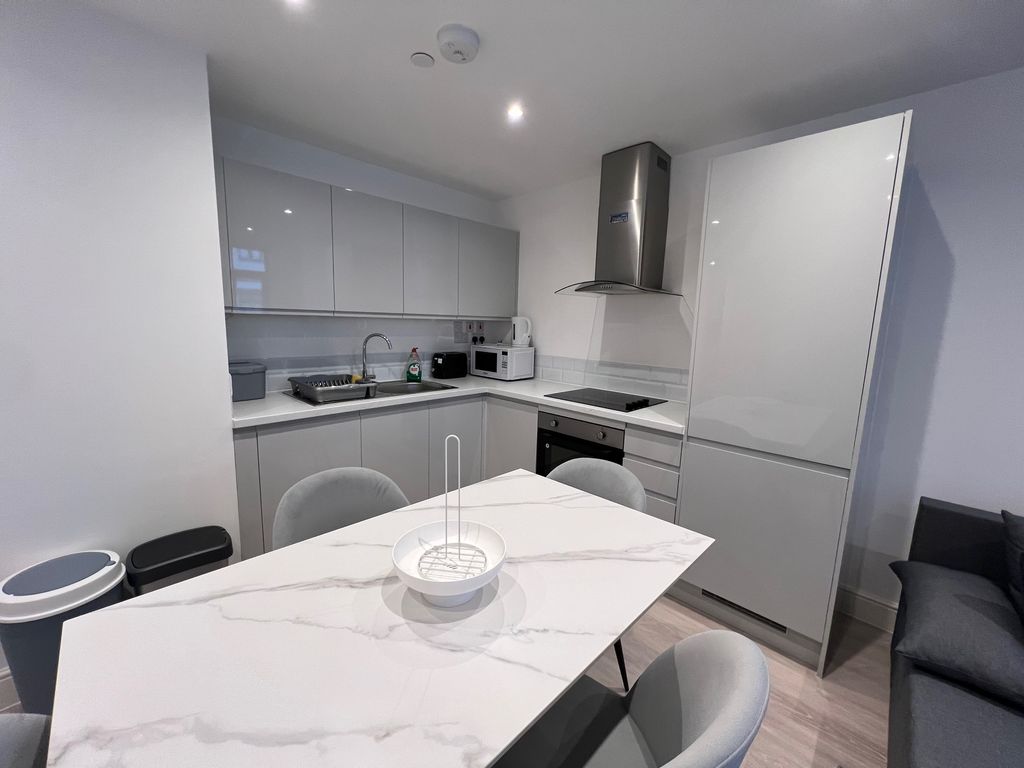 Property photo 3 of 6 Kitchen