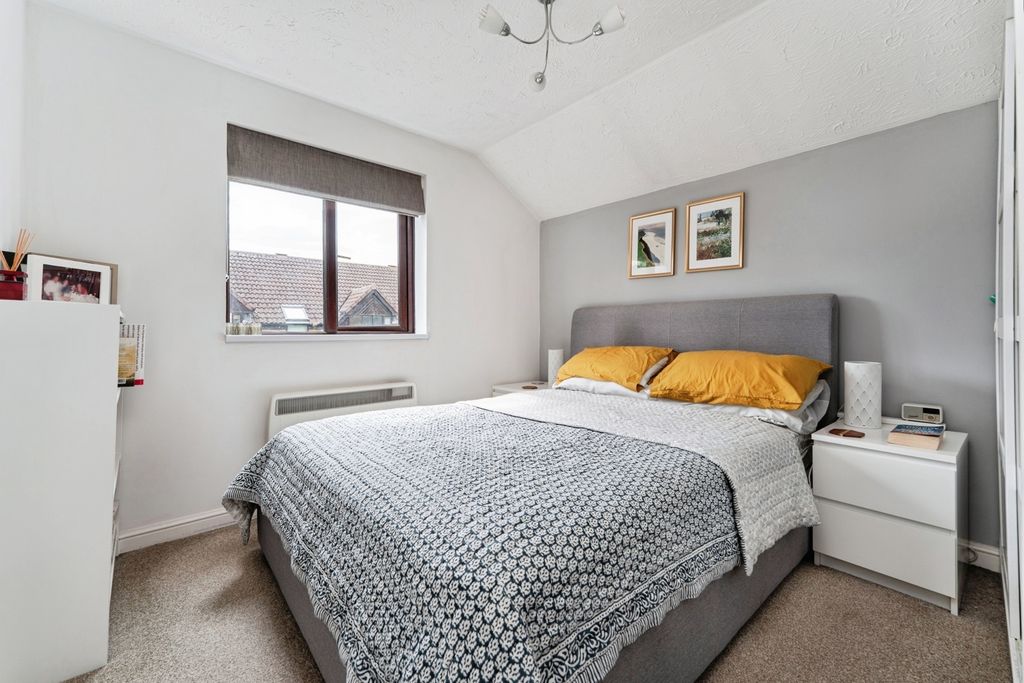 Property photo 3 of 16 Photo