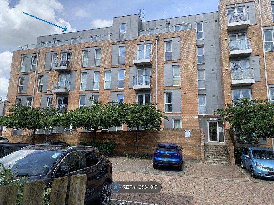 Property photo 2 of 18 Top Floor Flat With Surrounding Balcony