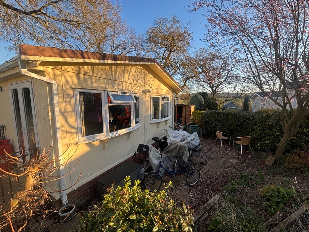 Property photo 2 of 3 4635441